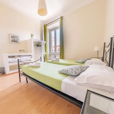 Apartmán Lovely 4-bedroom 30m Sangiovanni Metro Řím
