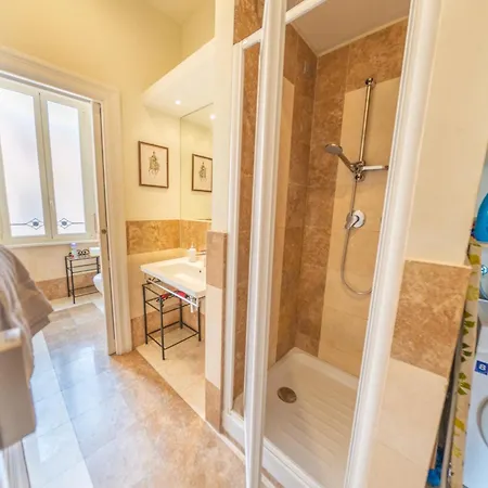Apartmán Lovely 4-bedroom 30m Sangiovanni Metro