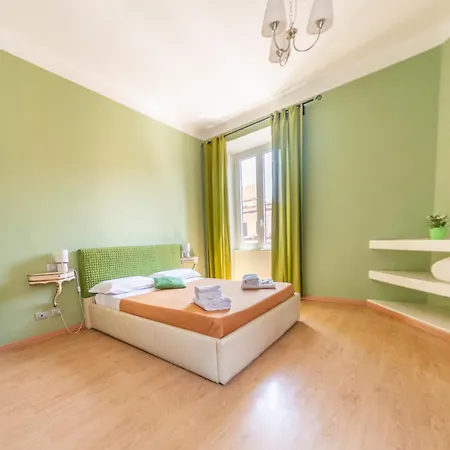 Apartmán Lovely 4-bedroom 30m Sangiovanni Metro *