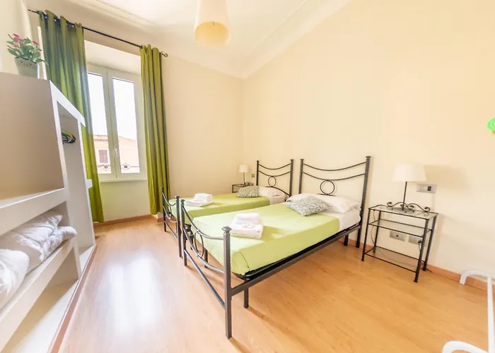 Lovely 4-bedroom 30m Sangiovanni Metro Apartamento