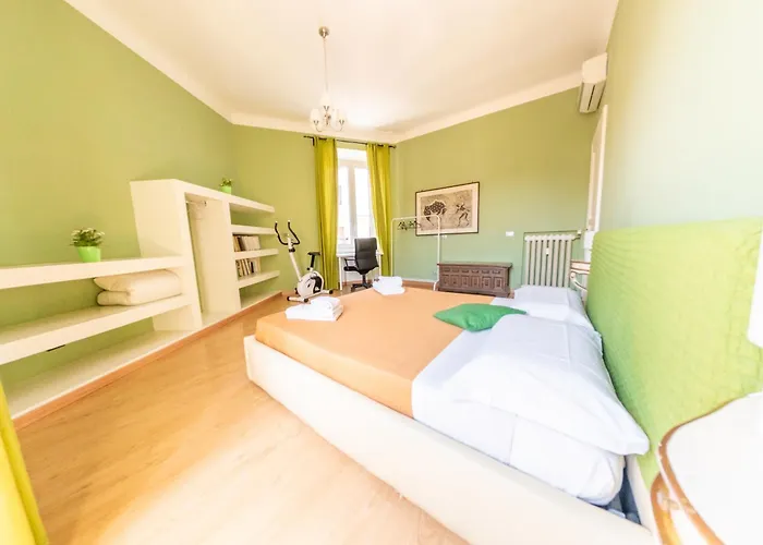 Lovely 4-bedroom 30m Sangiovanni Metro Apartamento Roma