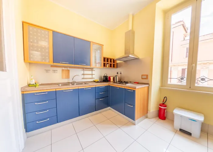 Lovely 4-bedroom 30m Sangiovanni Metro Apartamento Roma